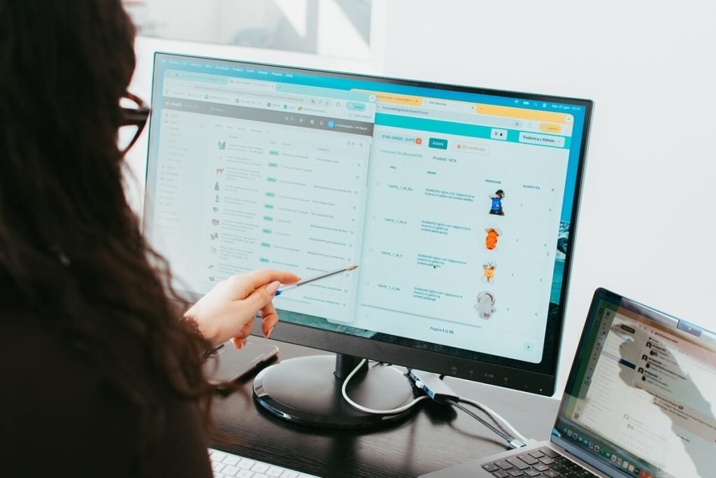 Shopify gestione magazzino copertina blog